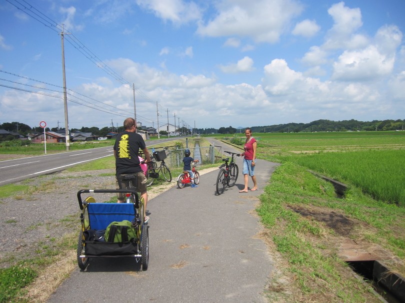 オランダ人家族サイクリング