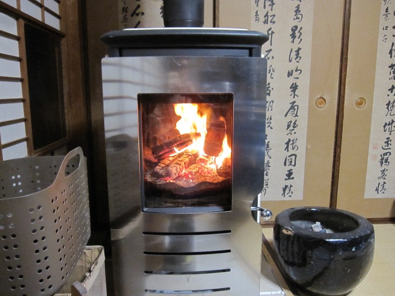 薪ストーブと火鉢